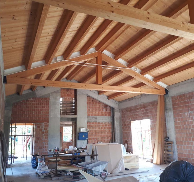 particolare soffitto in legno della cantina colli asolani